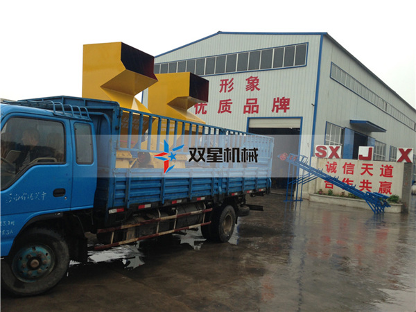 皓星小型<a href='http://m.huashiji.cn/' target='_blank'><span>金屬粉碎機(jī)</span></a>設(shè)備發(fā)貨現(xiàn)場