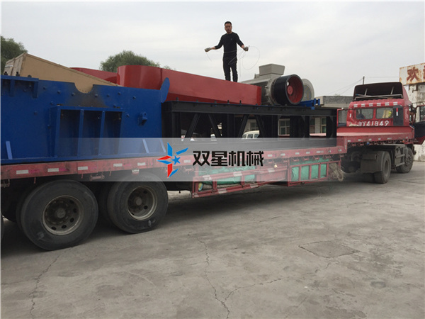 皓星<a href='http://m.huashiji.cn/1/54.html' target='_blank'><span>廢鋁粉碎機</span></a>設備生產(chǎn)線發(fā)貨現(xiàn)場