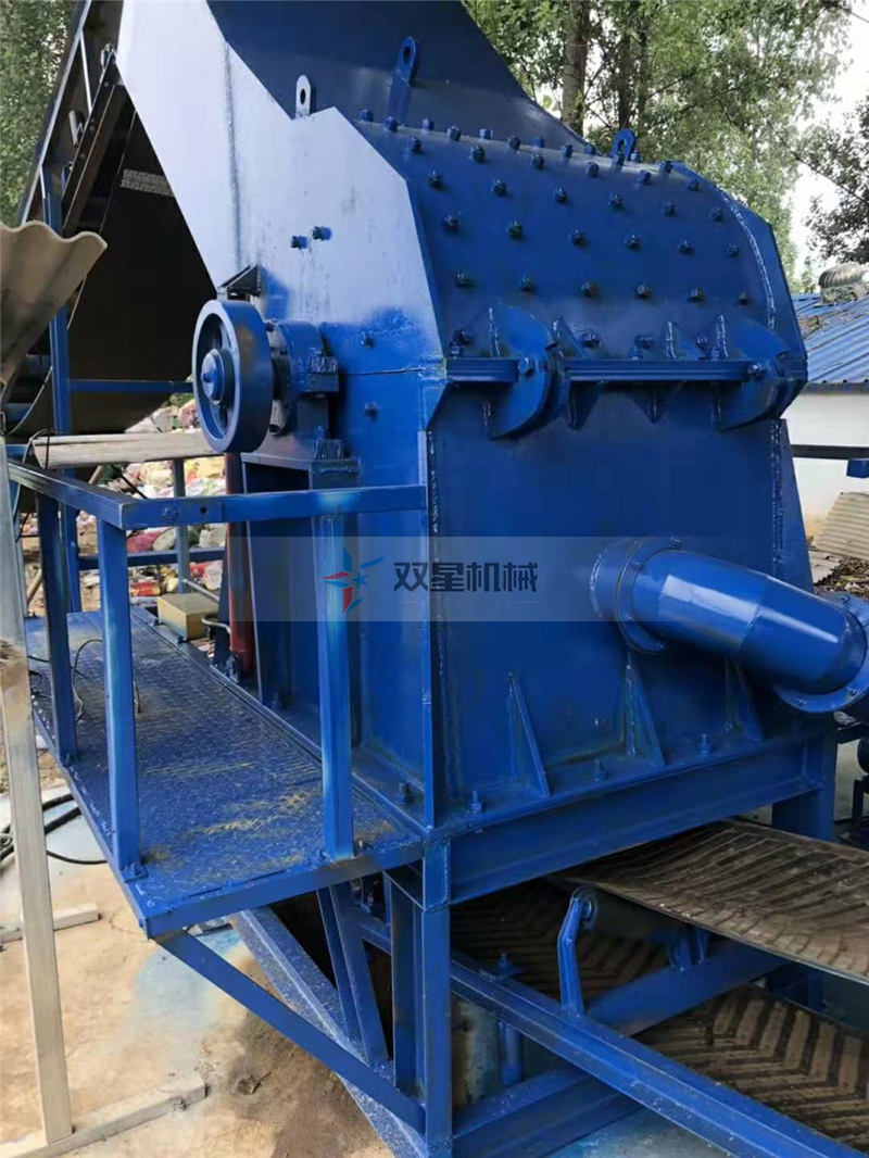 廢鐵粉碎機(jī)客戶現(xiàn)場