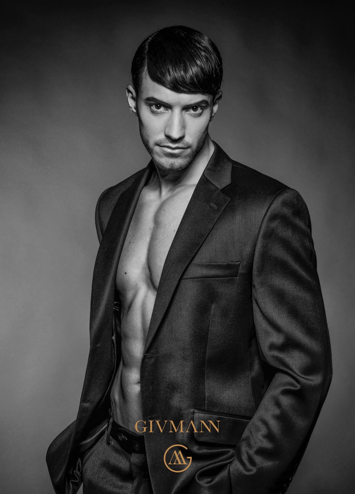 服裝定制品牌包裝設(shè)計(jì)(圖13) 服裝定制品牌包裝設(shè)計(jì)(圖13)