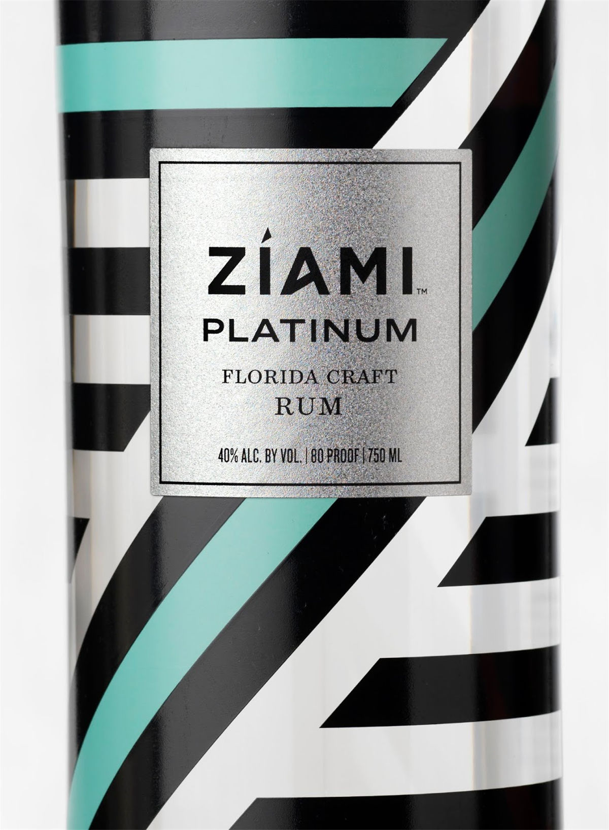 光瓶酒包裝設(shè)計(jì)欣賞(圖3) 光瓶酒包裝設(shè)計(jì)欣賞(圖3)