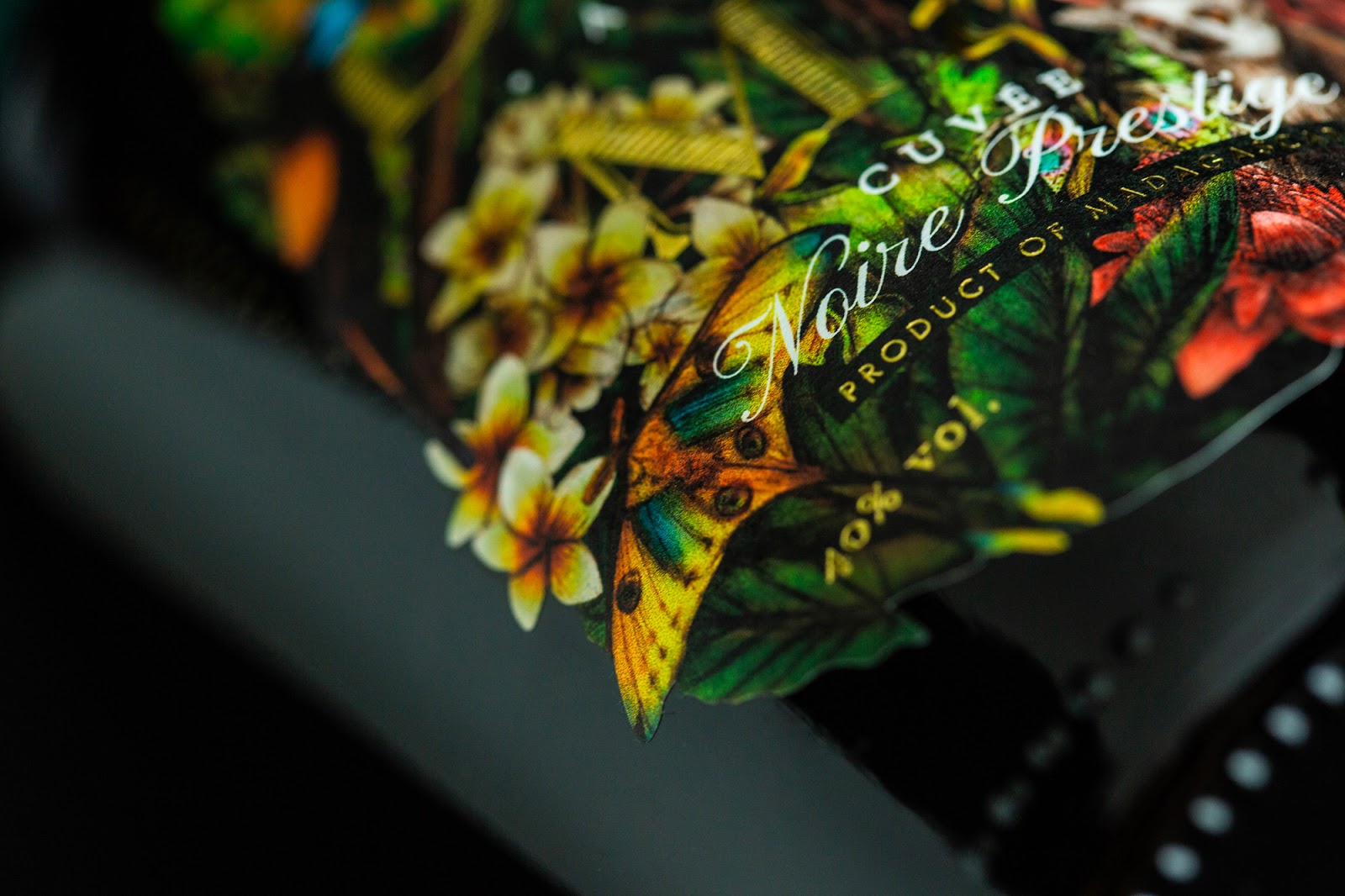 東營酒包裝設(shè)計這款看著很原始叢林(圖5)