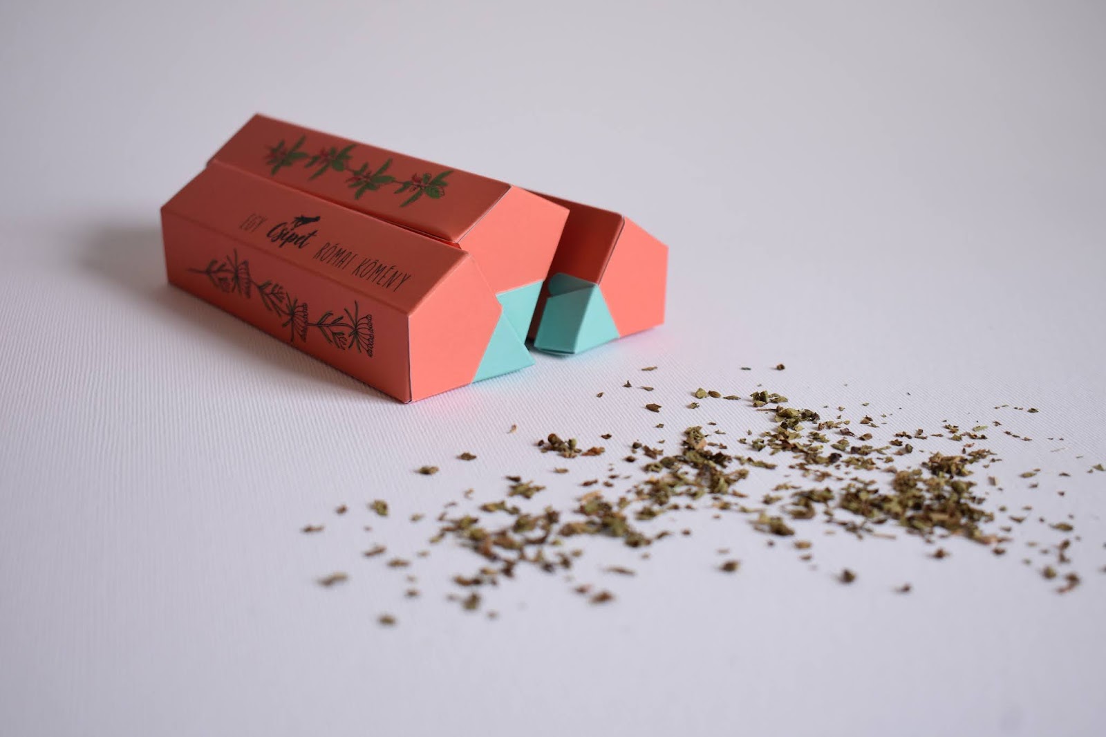 國外花草茶包裝設(shè)計(圖2) 國外花草茶包裝設(shè)計(圖2)