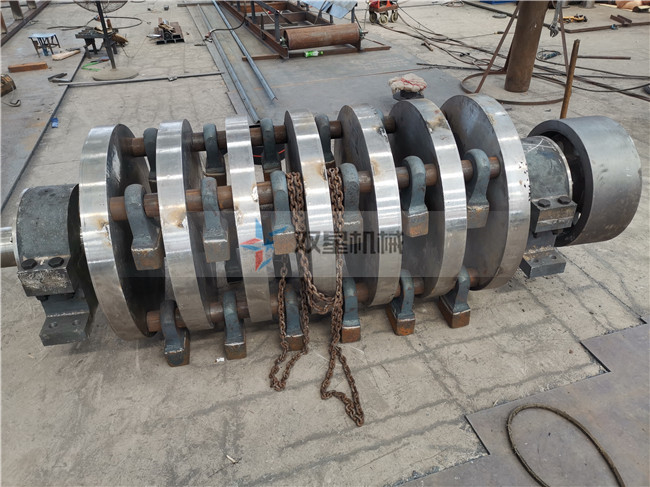 金屬破碎機(jī)<a href='http://m.huashiji.cn/case/501.html' target='_blank'><span>錘頭</span></a>