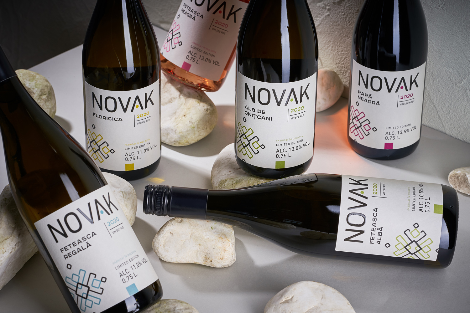 葡萄酒品牌視覺(jué)包裝設(shè)計(jì)(圖1) 葡萄酒品牌視覺(jué)包裝設(shè)計(jì)(圖1)