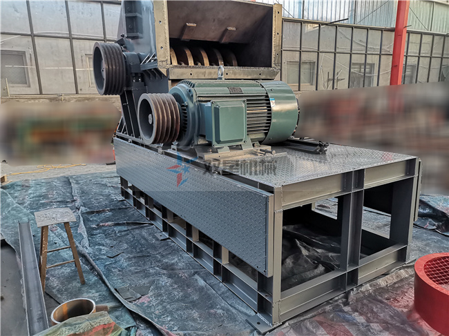 斷橋鋁粉碎機(jī)