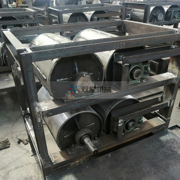 易拉罐壓扁機 <a href='http://m.huashiji.cn/1/294.html' target='_blank'><span>易拉罐壓扁機</span></a>