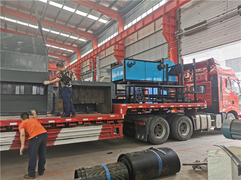 <a href='http://m.huashiji.cn/' target='_blank'><span>金屬粉碎機</span></a>廠家1600型設(shè)備發(fā)貨