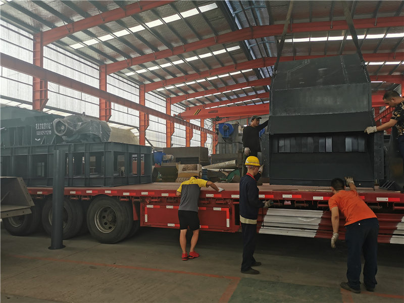 <a href='http://m.huashiji.cn/1/55.html' target='_blank'><span>斷橋鋁粉碎機</span></a>設(shè)備發(fā)貨