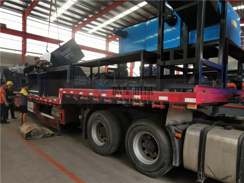 金屬粉碎機整套設(shè)備生產(chǎn)線發(fā)貨 金屬粉碎機整套設(shè)備生產(chǎn)線發(fā)貨