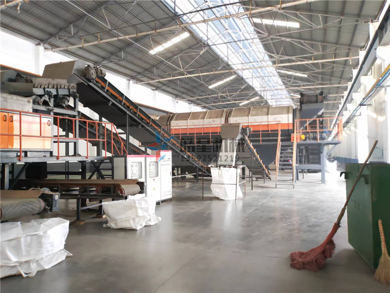 易拉罐破碎機(jī)金屬粉碎機(jī)設(shè)備客戶現(xiàn)場(chǎng)實(shí)拍圖片 易拉罐破碎機(jī)金屬粉碎機(jī)設(shè)備客戶現(xiàn)場(chǎng)實(shí)拍圖片