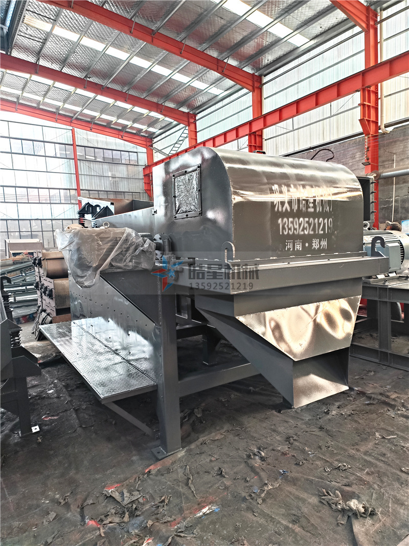 <a href='http://m.huashiji.cn/line/591.html' target='_blank'><span>跳鋁機(jī)</span></a>渦電流分選機(jī)廢鋁粉碎分選設(shè)備生產(chǎn)現(xiàn)場(chǎng)