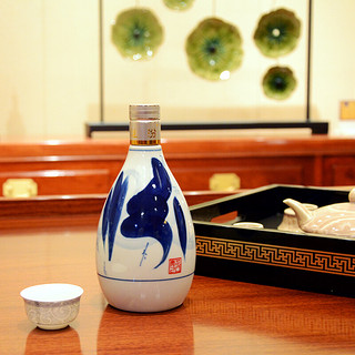 創(chuàng)意酒包裝設(shè)計(jì)青花20 53%vol 清香型白酒 375ml*6瓶 整箱裝產(chǎn)品包裝設(shè)計(jì)欣賞(圖4) 創(chuàng)意酒包裝設(shè)計(jì)青花20 53%vol 清香型白酒 375ml*6瓶 整箱裝產(chǎn)品包裝設(shè)計(jì)欣賞(圖4)